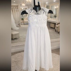 NWT Flower Girl Dress Sz 6 White Lace Tulle Pearl Button Back Wedding Communion